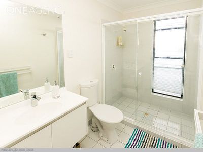 4 Chantilly Street, Urangan