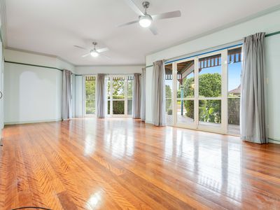 33 Winchcombe Avenue, Murrumba Downs