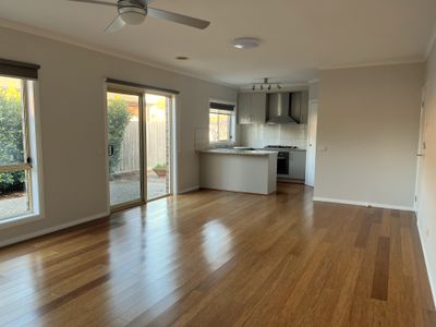 16 Grassland Grove, Leopold