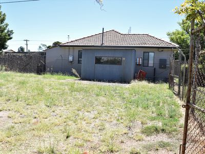 4 Gladstone Street, Parkes