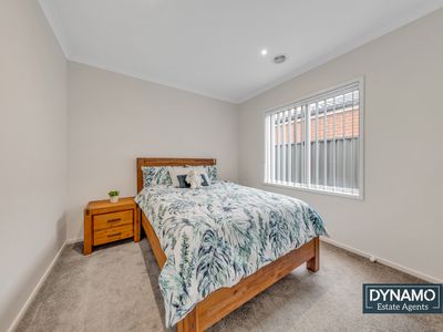 132 Debonair Pde, Craigieburn