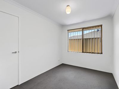 6 / 14 Godwit Street, Queens Park