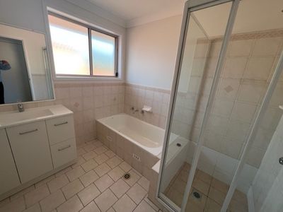 46 Coronation Drive, Green Valley