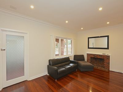 8 Shearn Crescent, Doubleview