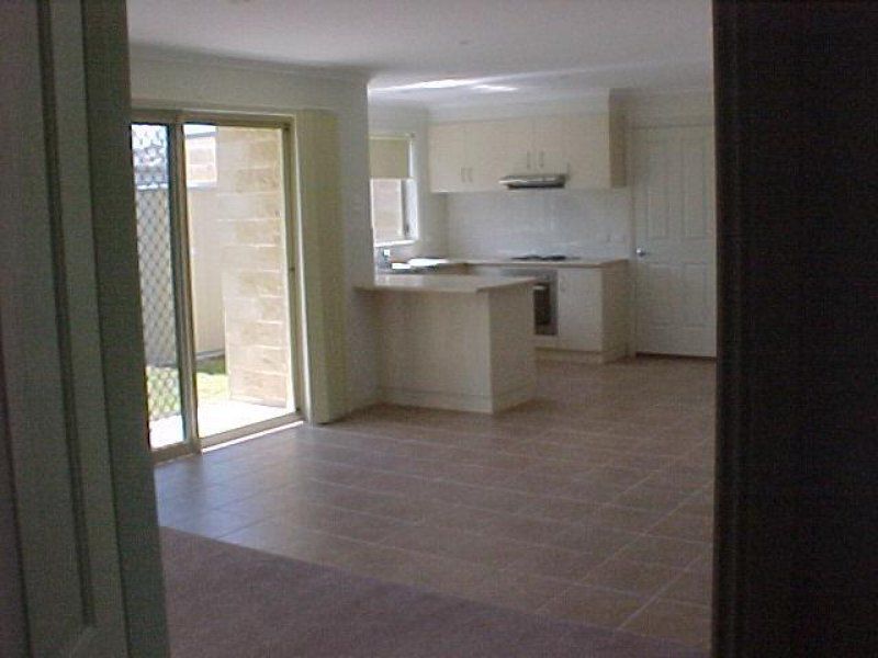 2 / 9 Chenery Street, Mansfield