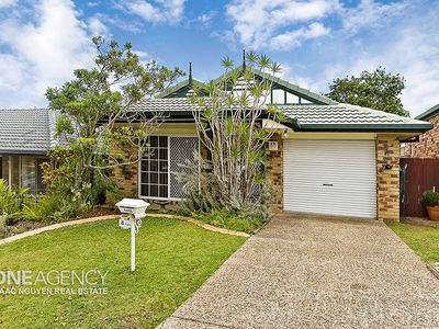 8 Mahogany Place, Forest Lake
