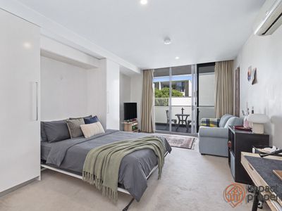 110 / 50 Eastlake Parade, Kingston