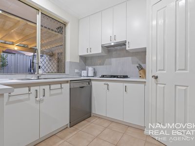 2 / 4 Townshend Avenue, Balcatta