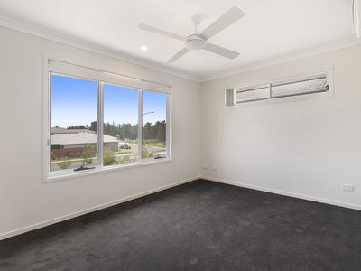 96 / 370 Gainsborough Drive, Pimpama