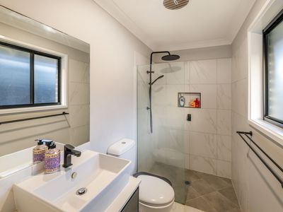 3 Sandcastle Drive, Sandy Beach