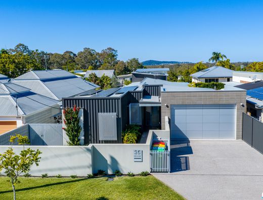 Inspired Design, Seamless Living, Prestigious Address image 1