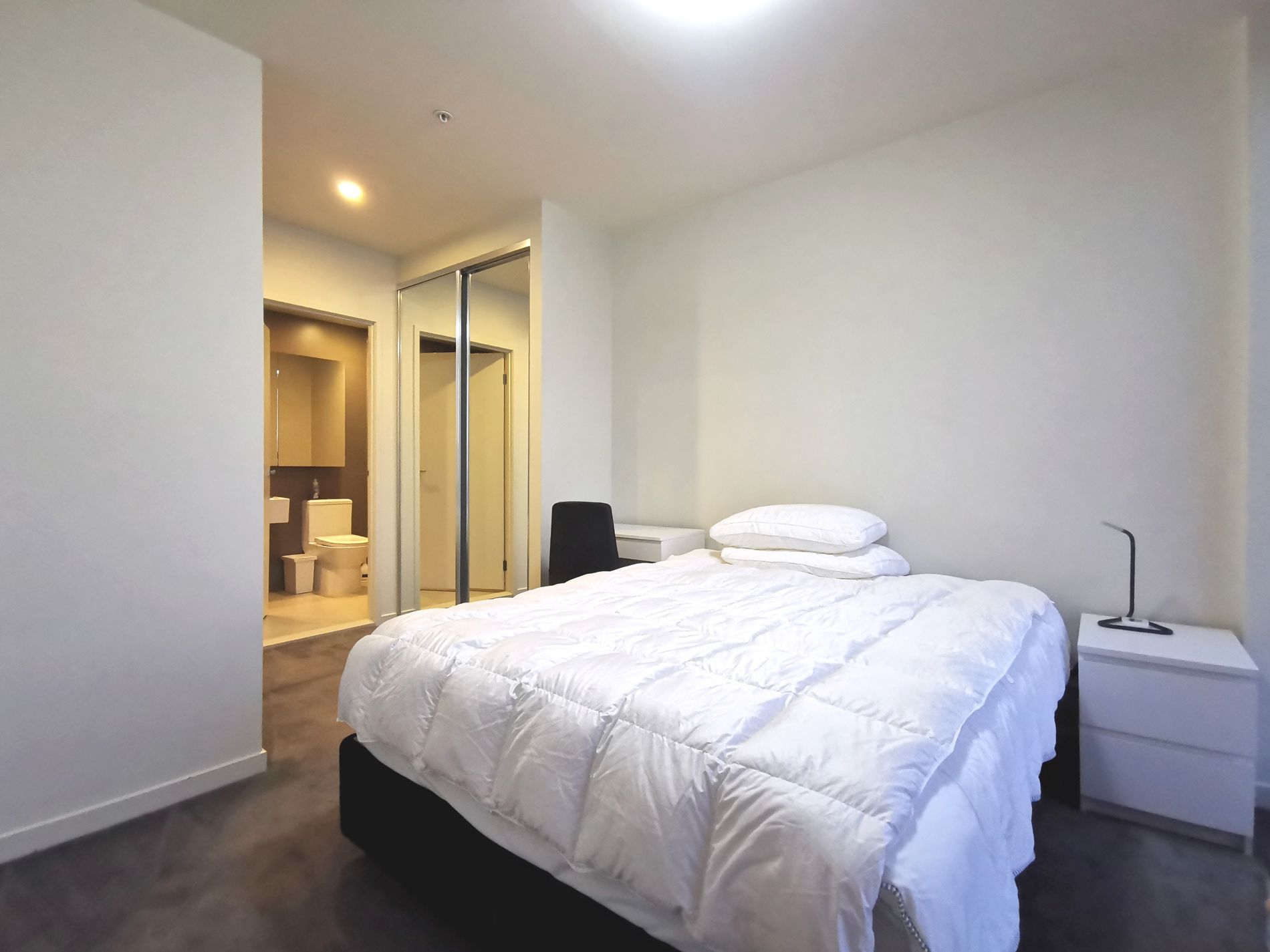 6404 / 568 Collins Street, Melbourne