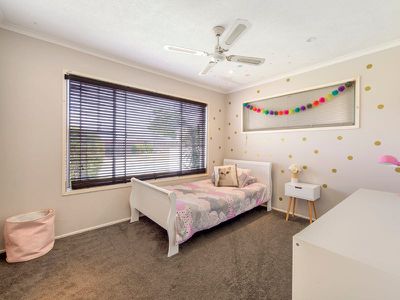 18 Rosemont Ave, Broadbeach Waters