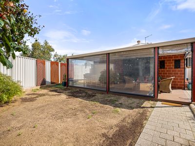 2 PENDRAGON LANE, Baldivis