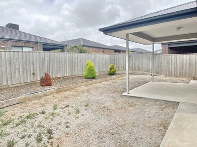 35 Honeycomb Avenue, Manor Lakes