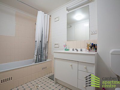 33 / 42 Jerrabomberra Avenue, Narrabundah