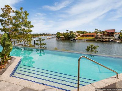 41204 / 5 Harbourside Court, Biggera Waters