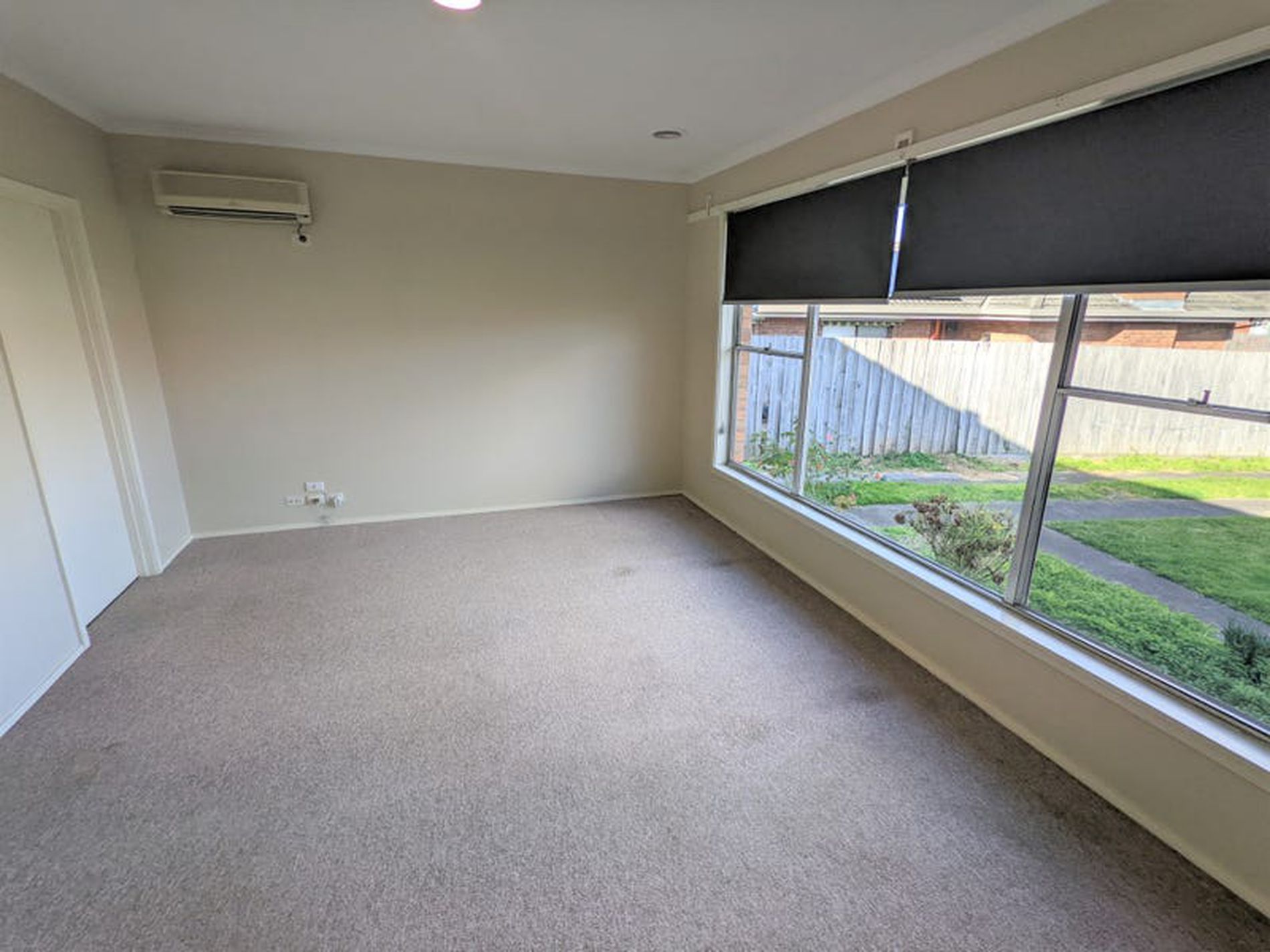 8 Vega Court, Newcomb