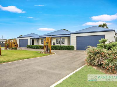 8 WALLUM STREET, Woodgate