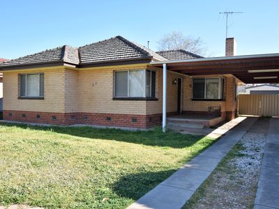 30 SISELY AVENUE, Wangaratta