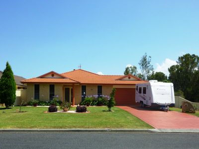 137 The Southern Parkway, Forster