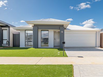 12 Munglinup Road, Hilbert