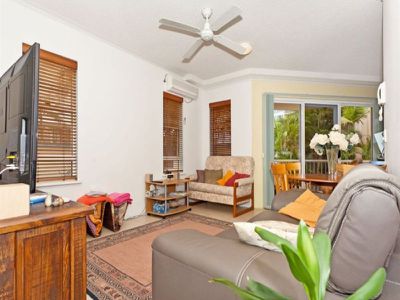 8 / 12 Memorial Avenue, Cotton Tree