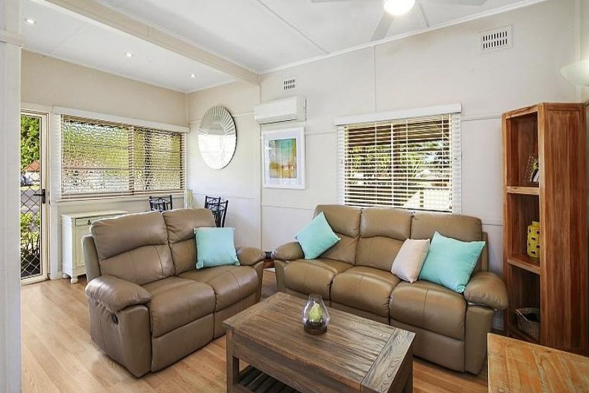 3 Lionel Parade, Springfield