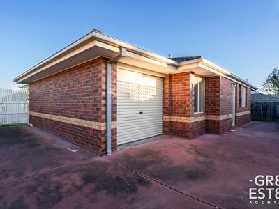 2 Damon Close, Narre Warren South