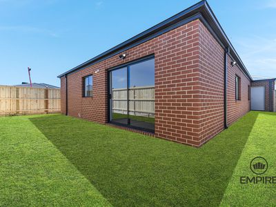 127 Yeungroon Blvd, Clyde North