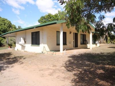 5 BROKER STREET, Grand Secret