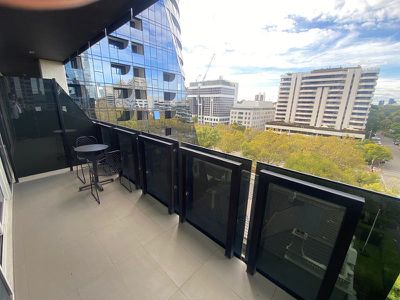 805 / 452 St Kilda Road, Melbourne