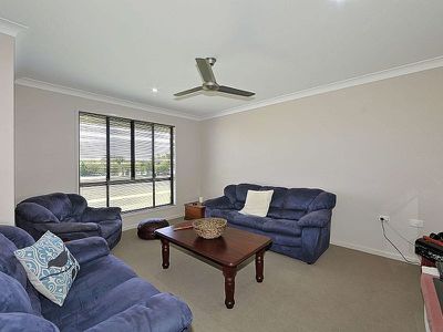 1 Sundew Ct, Woodgate