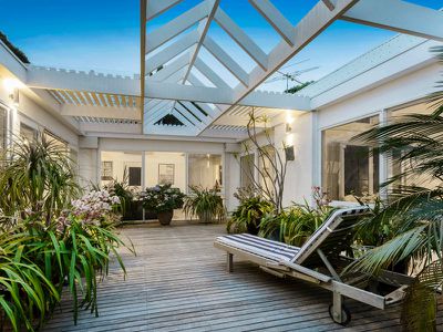 16 Lever Avenue, Blairgowrie