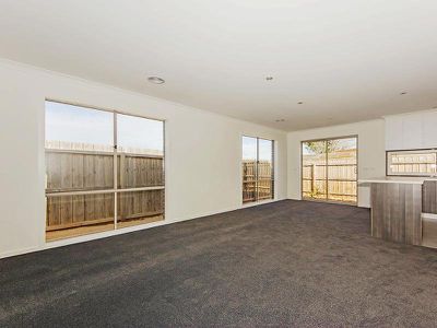 33 Morgan Crescent, Werribee