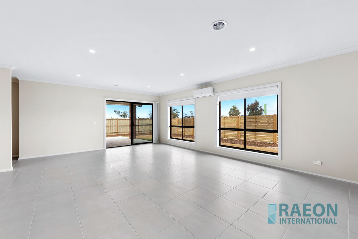 62 Welcome Parade, Wyndham Vale