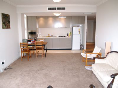 10 / 23 Angas Street, Meadowbank