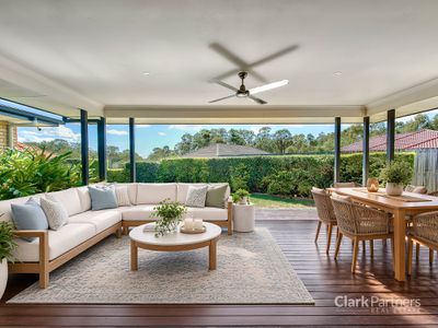5 Curlew Court, Warner