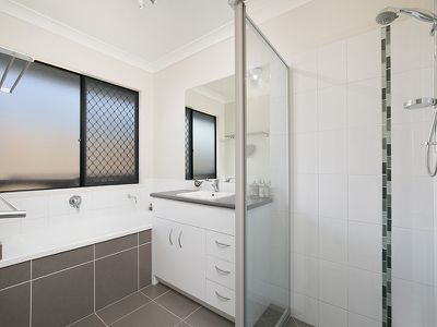 5 Wombat Crescent, Rochedale