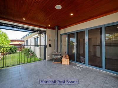 8 Newgain Cres, Carramar