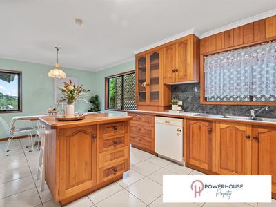 258 Toogood Road, Bayview Heights
