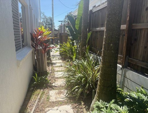 Townhouse in the heart of Coolum Beach image 18