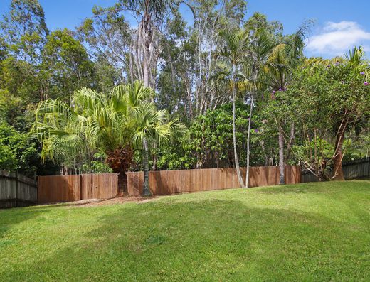 SPACIOUS HOME WITH PARK RESERVE BACKDROP image 18