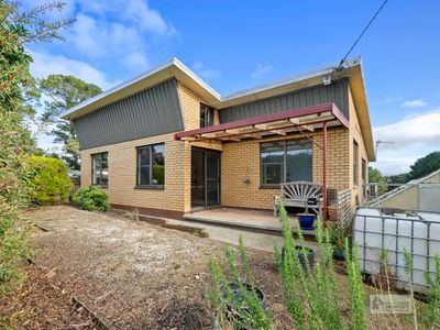 1316 Calder Road, Calder