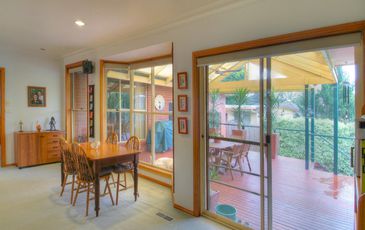 12 Paul Grove, Beaconsfield Upper