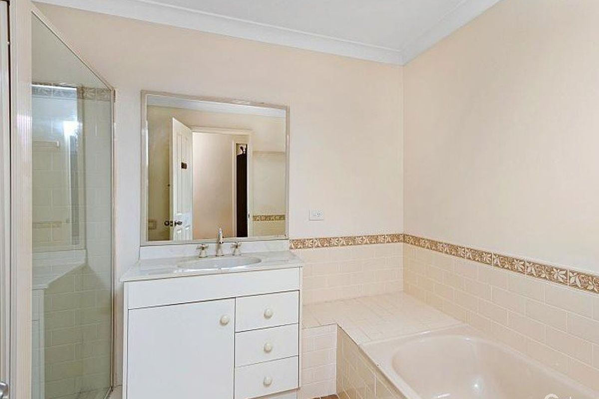 30B Bronzewing Drive, Erina