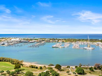 2405 / 1 Como Crescent, Southport