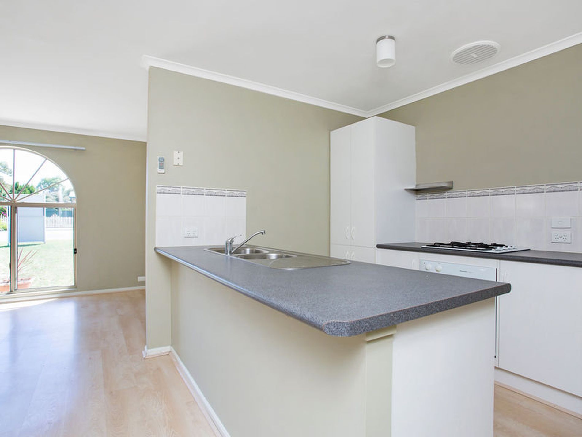 92 Quinliven Road, Aldinga Beach