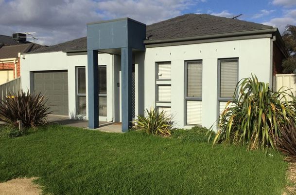 6 Bush Mews, Gowanbrae