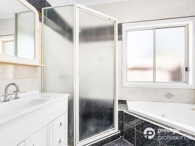 55 Wombeyan Court, Wattle Grove